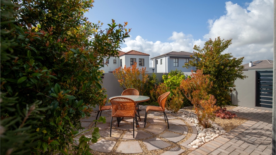 3 Bedroom Property for Sale in Calypso Beach Western Cape